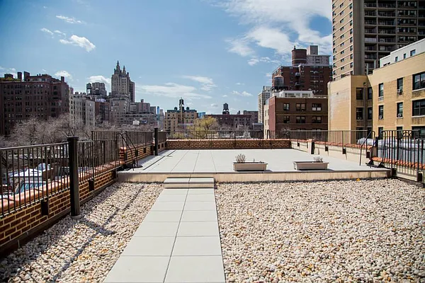 Sold by Level Group | media 13