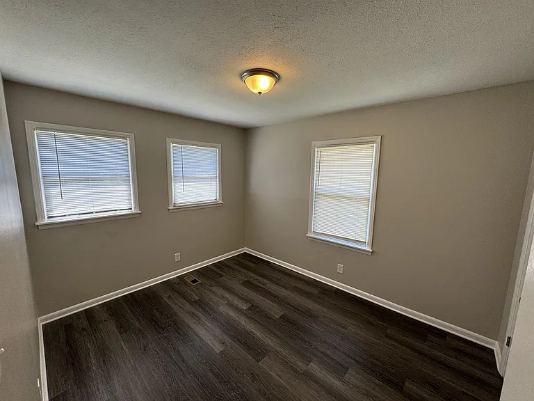 3106 Pulaski Pike NW — Photo 6