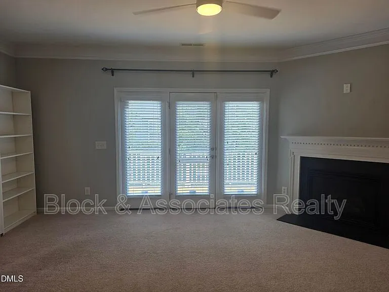 124 Braeside Ct — Photo 3