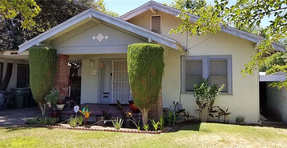 1st image of 2611 N Wishon Ave
