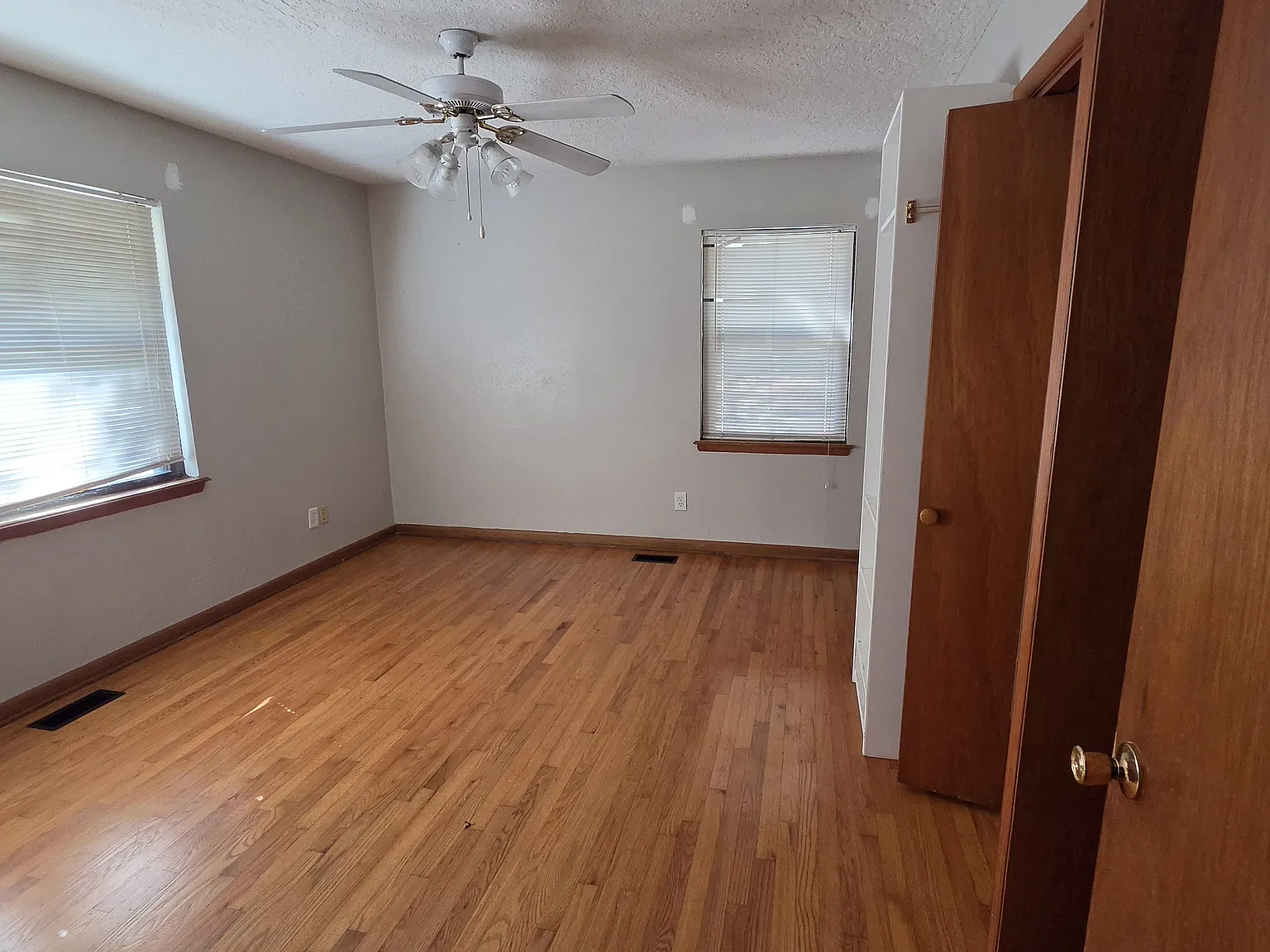 4 bed, 2256 sqft, $2,250 — Photo 3