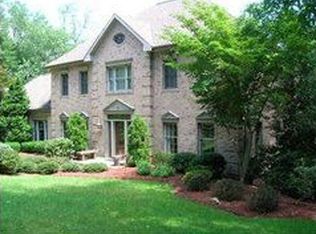 218 Saint Ives Dr, Greensburg, PA
