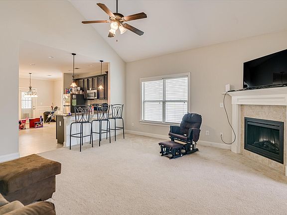 5th image of 223 Claudia Drive