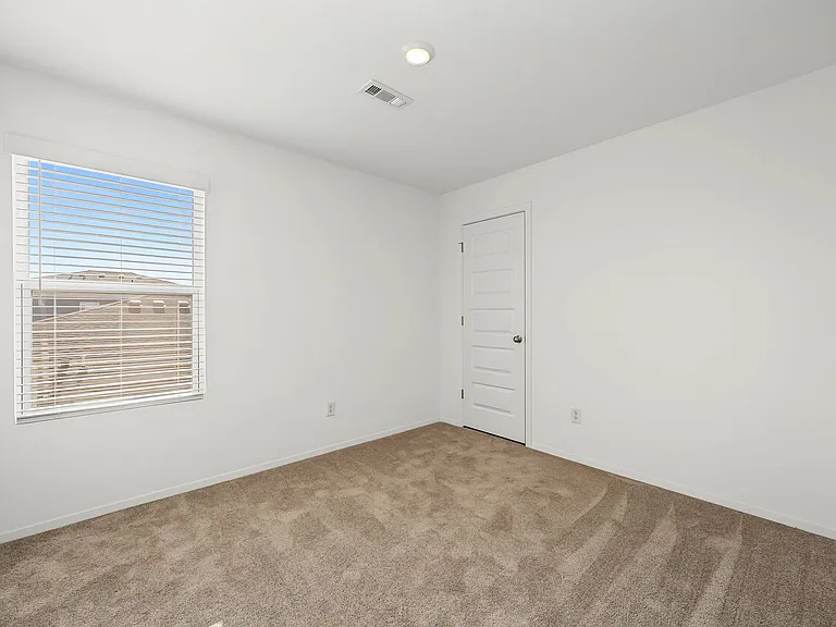 6718 SW Memphis Ave — Photo 11