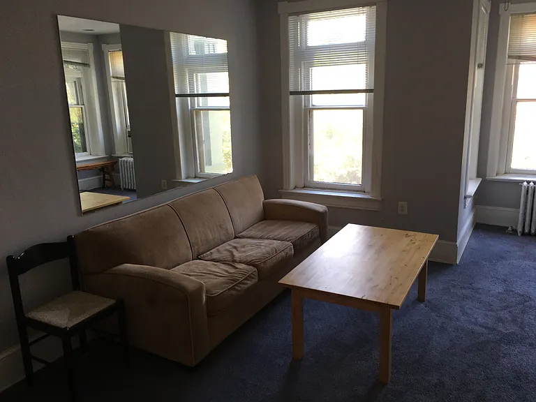 219 C St NE #2 — Photo 15