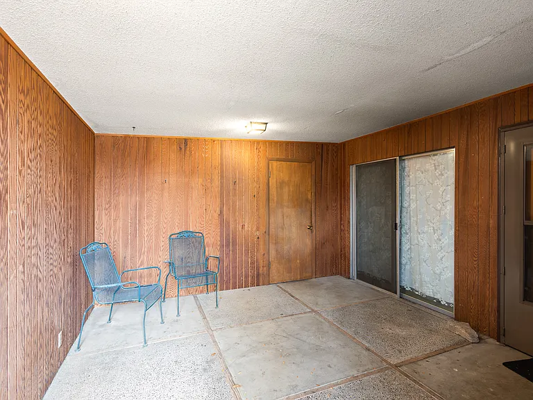 595 S Fisher Ave #1-8 — Photo 7