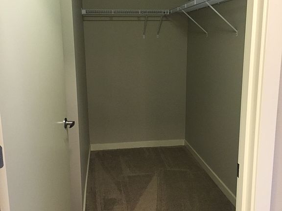 5th image of 975 NE Discovery Dr Unit 205