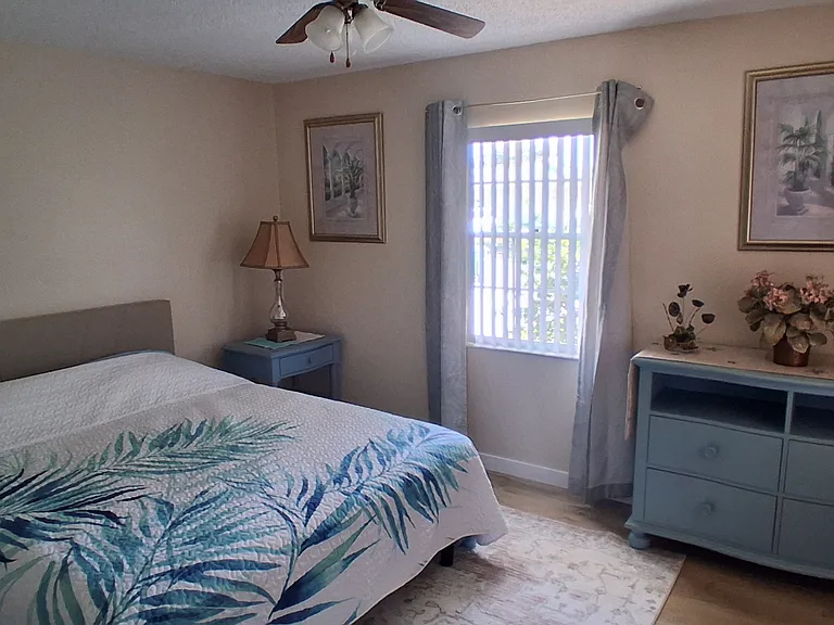 441 Rubens Dr E — Photo 10