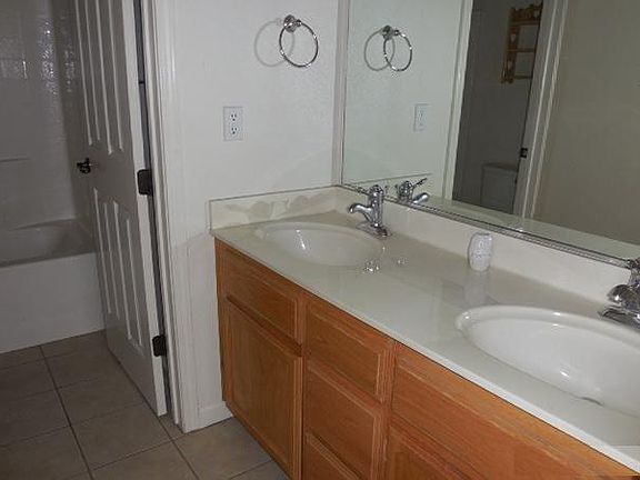 3rd image of 9638 Priscilla Ln