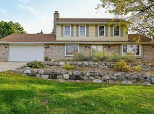 W316N420 Huckleberry Way, Delafield, WI 53018
