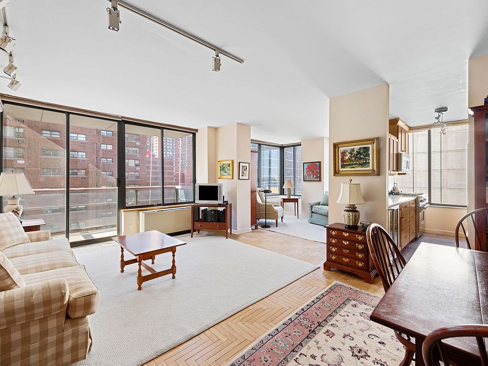 1st image of 300 E 93rd St APT 12B