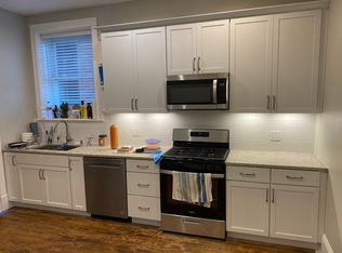 6957 N Sheridan Rd APT 3, Chicago, IL 60626