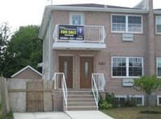 14720 235th St, Rosedale, NY 11422