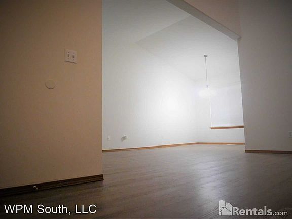 5th image of 5713 S 294th Pl