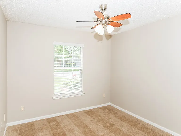 3379 Deerfield Pointe Dr — Photo 8
