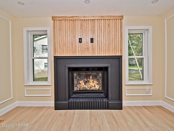 3rd image of 3127 Wintergreen Ln