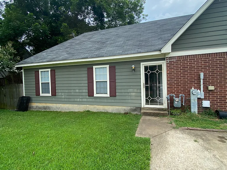 Sycamore Manor Cv — Photo 1