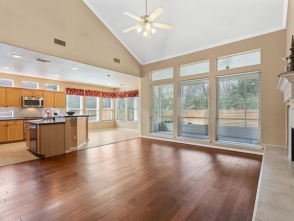 3rd image of 13627 Mansfield Point Ln