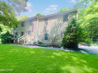 114 Sawkill Dr, Milford, PA 18337