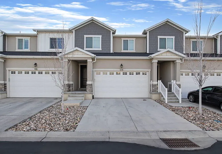219 W Silver Springs Dr #OVER DOOR — Photo 2