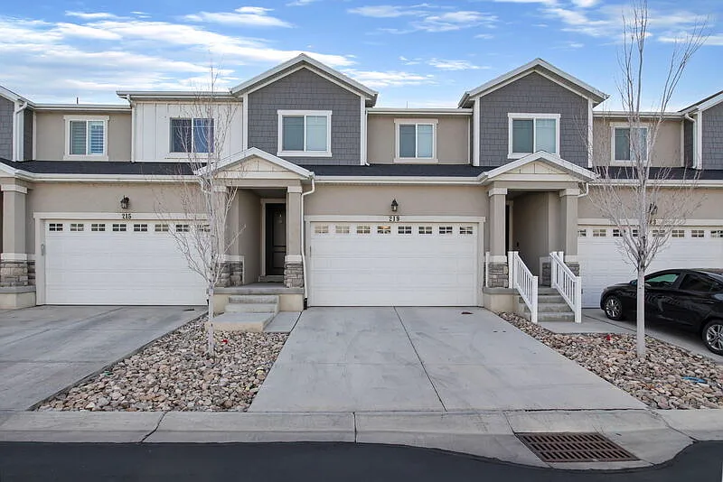219 W Silver Springs Dr #BASEMENT