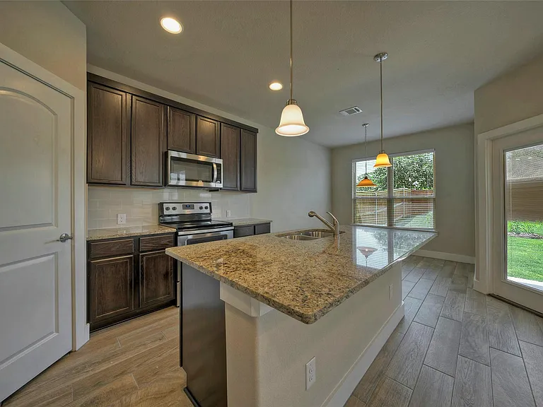 508 High Tech Dr #B — Photo 5