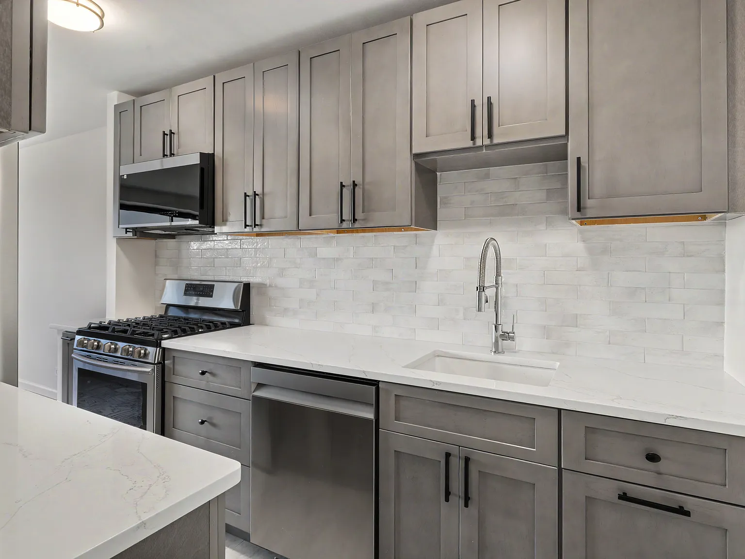 382 Central Park West — Photo 4