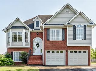 22 Windsor Trce NW, Cartersville, GA 30120