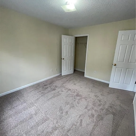 4085 Howell Park Rd — Photo 12