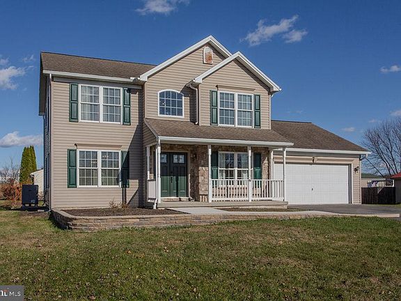 3rd image of 11 Irvin Dr