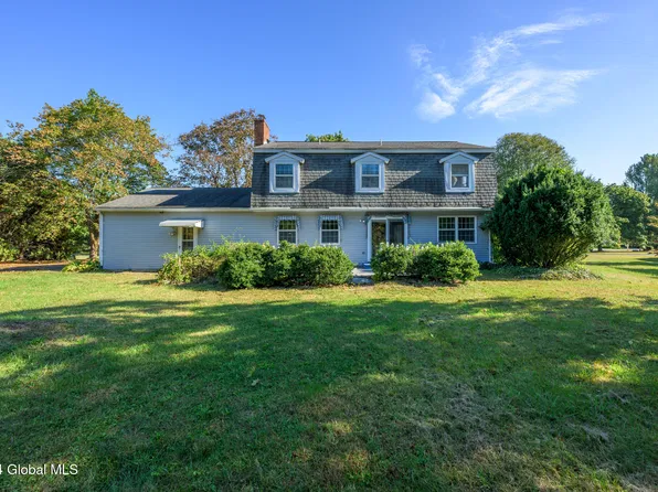 46 Hawthorne Drive, Valatie, NY 12184