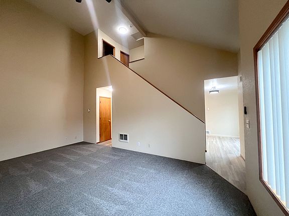 5th image of 5520-5522 N Hills Dr #5524