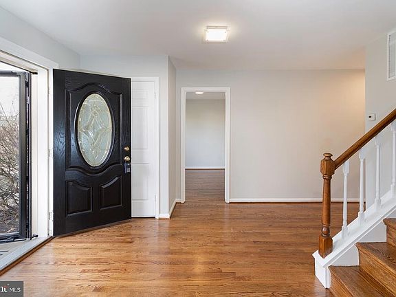 3rd image of 6813 Crossman St