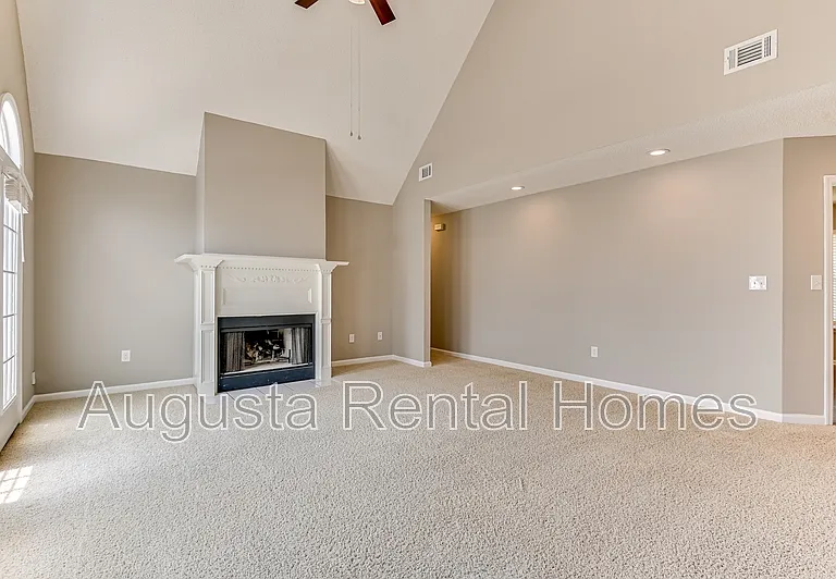 208 Stonington Dr — Photo 10