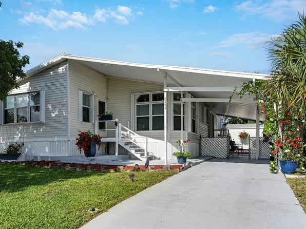 8386 SE Wren Avenue, Hobe Sound, FL 33455