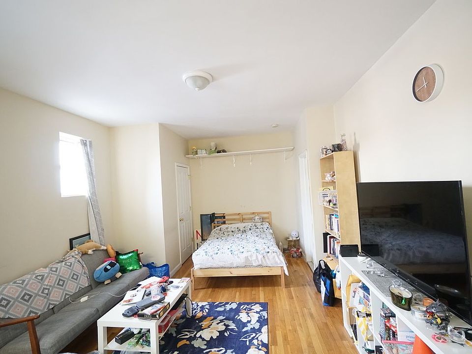 1st image of 290 19th St #1