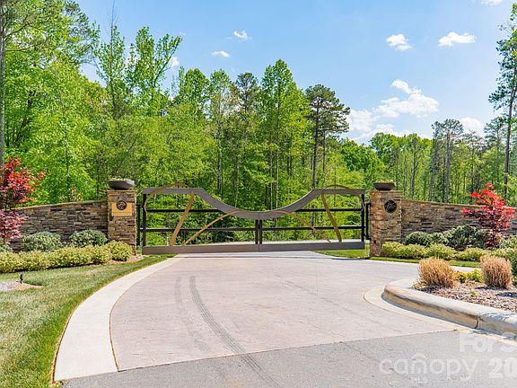 2nd image of 1052 Ventosa Dr
