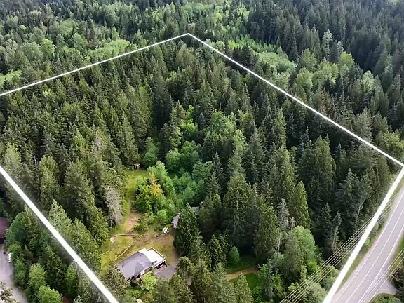 2nd image of 28595 Dewdney Trunk Rd