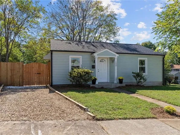 1008 Apple St, Winston Salem, NC 27101