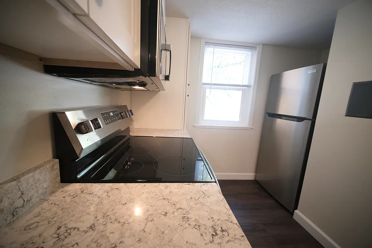 Building Photo - 3114 E Covenanter Dr