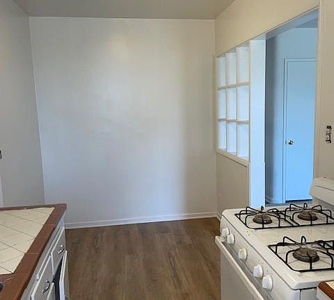 4th image of 2612 Santa Monica Blvd APT 3