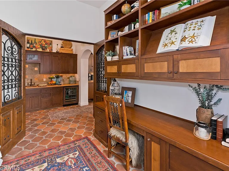 56145 Village Dr — Photo 34