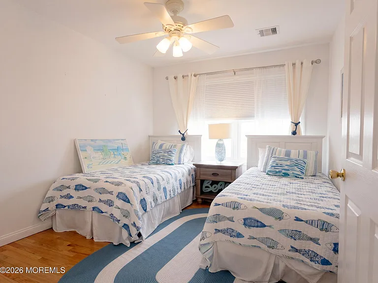 979 Ocean Ave — Photo 11