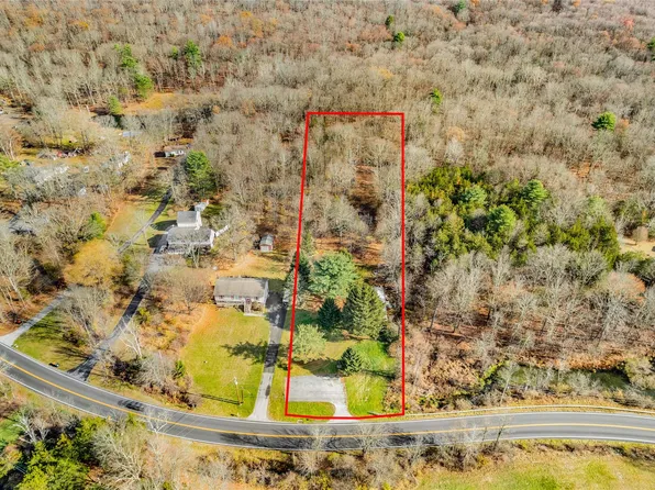 950 N Quaker Lane, Staatsburg, NY 12580