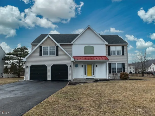 156 Worman Rd, Douglassville, PA 19518