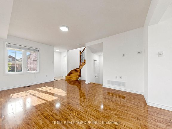 5th image of 46 Ridwell St