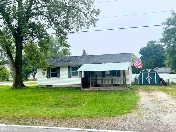 1533 Pug Rd, Saint Clair, MI 48079