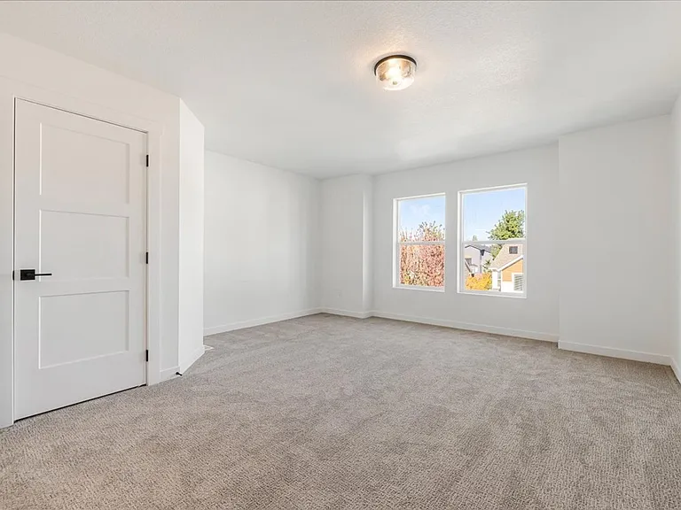 5860 SE 18th St — Photo 20