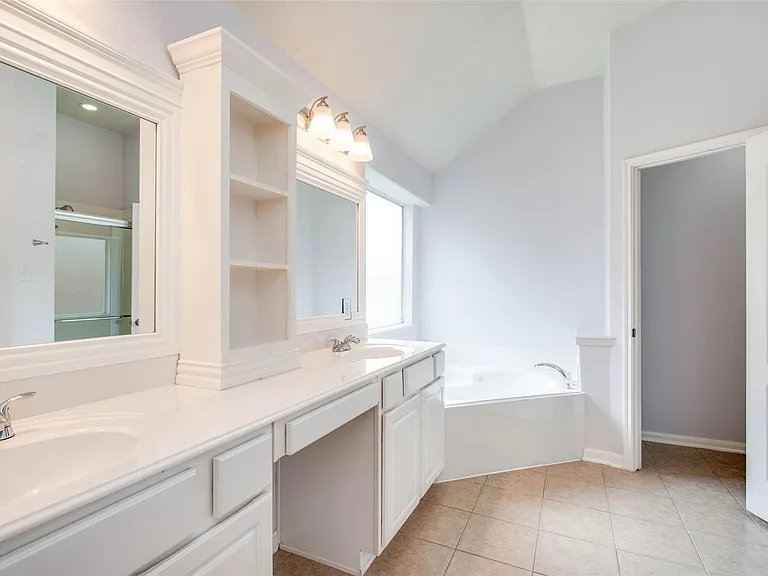 9323 Hillhaven Ct — Photo 26