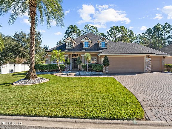 3rd image of 837 SONGBIRD Drive